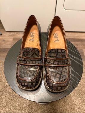 ART Brown Patterned Leather Loafer Pump SZ 7.5
